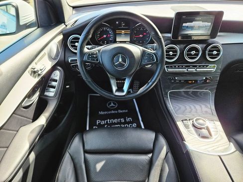 Used 2019 Mercedes-Benz GLC 300 4MATIC image 13