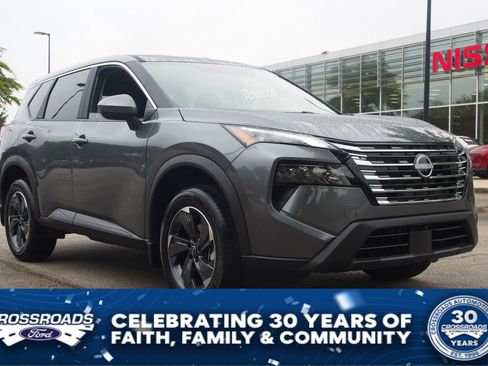 Used 2026 Nissan Rogue SV FWD image 1