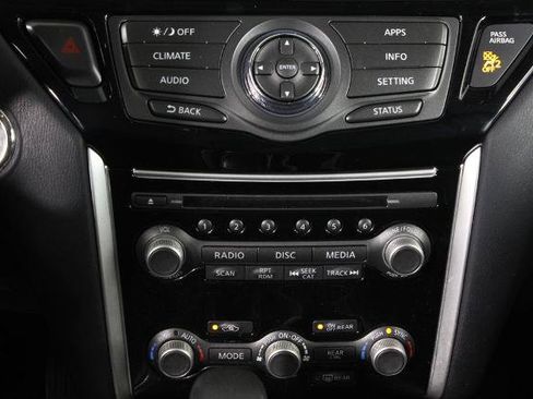 Certified 2020 Nissan Pathfinder S FWD image 22