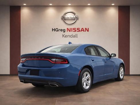 Used 2023 Dodge Charger SXT image 2
