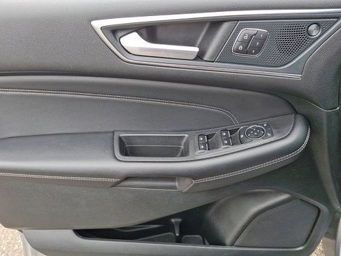 Used 2024 Ford Edge Titanium image 23