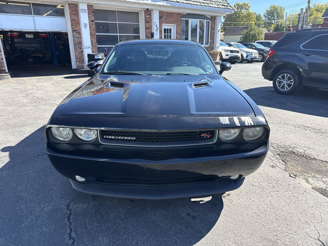 Used 2014 Dodge Challenger R/T RWD image 2