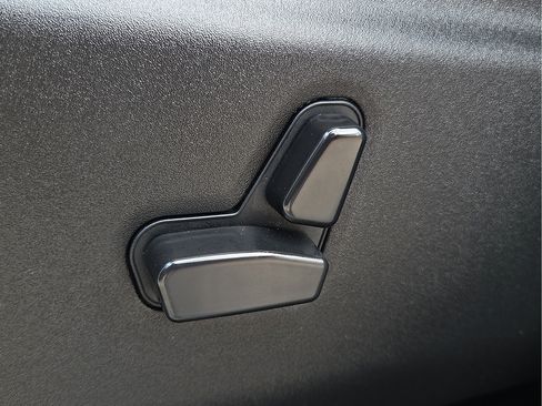 Used 2025 Dodge Durango GT AWD/4WD image 15