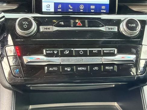 Certified 2023 Ford Explorer Limited w/ Limited Technology Package image 31