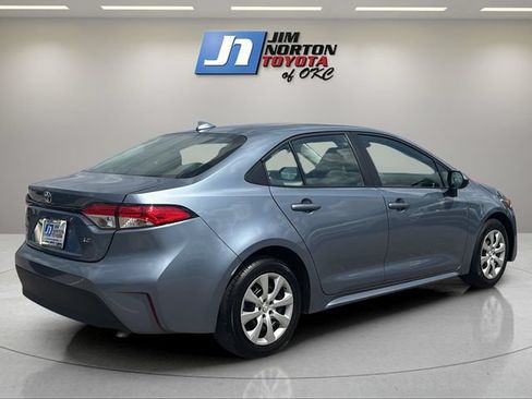 Used 2024 Toyota Corolla LE FWD image 5