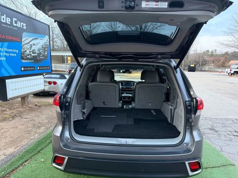 Used 2019 Toyota Highlander Limited image 7