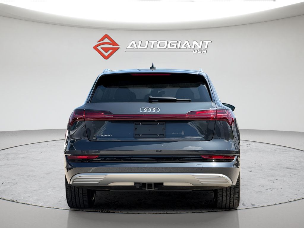 Used 2019 Audi e-tron Prestige w/ Prestige Package AWD/4WD image 6