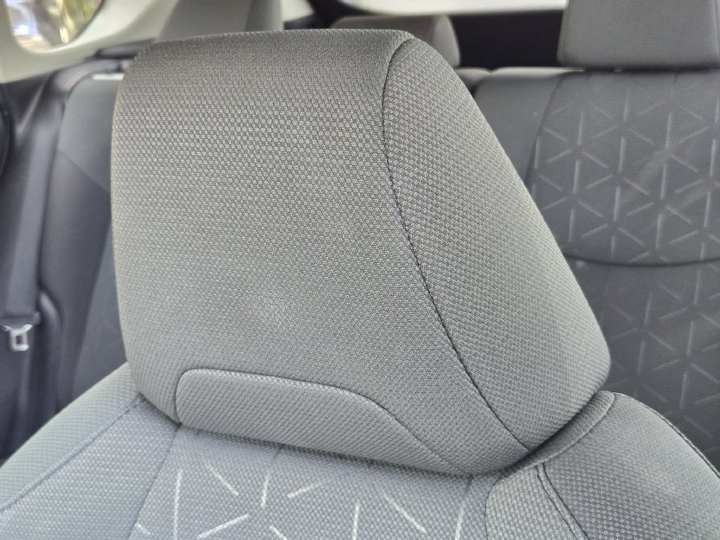 Used 2024 Toyota RAV4 XLE FWD image 21