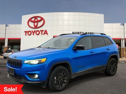 Used 2023 Jeep Cherokee Altitude Lux