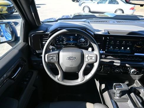 Used 2023 Chevrolet Silverado 1500 ZR2 w/ Technology Package image 13