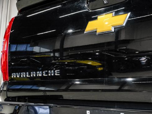 Used 2013 Chevrolet Avalanche LT w/ Suspension Package, Off-Road image 53