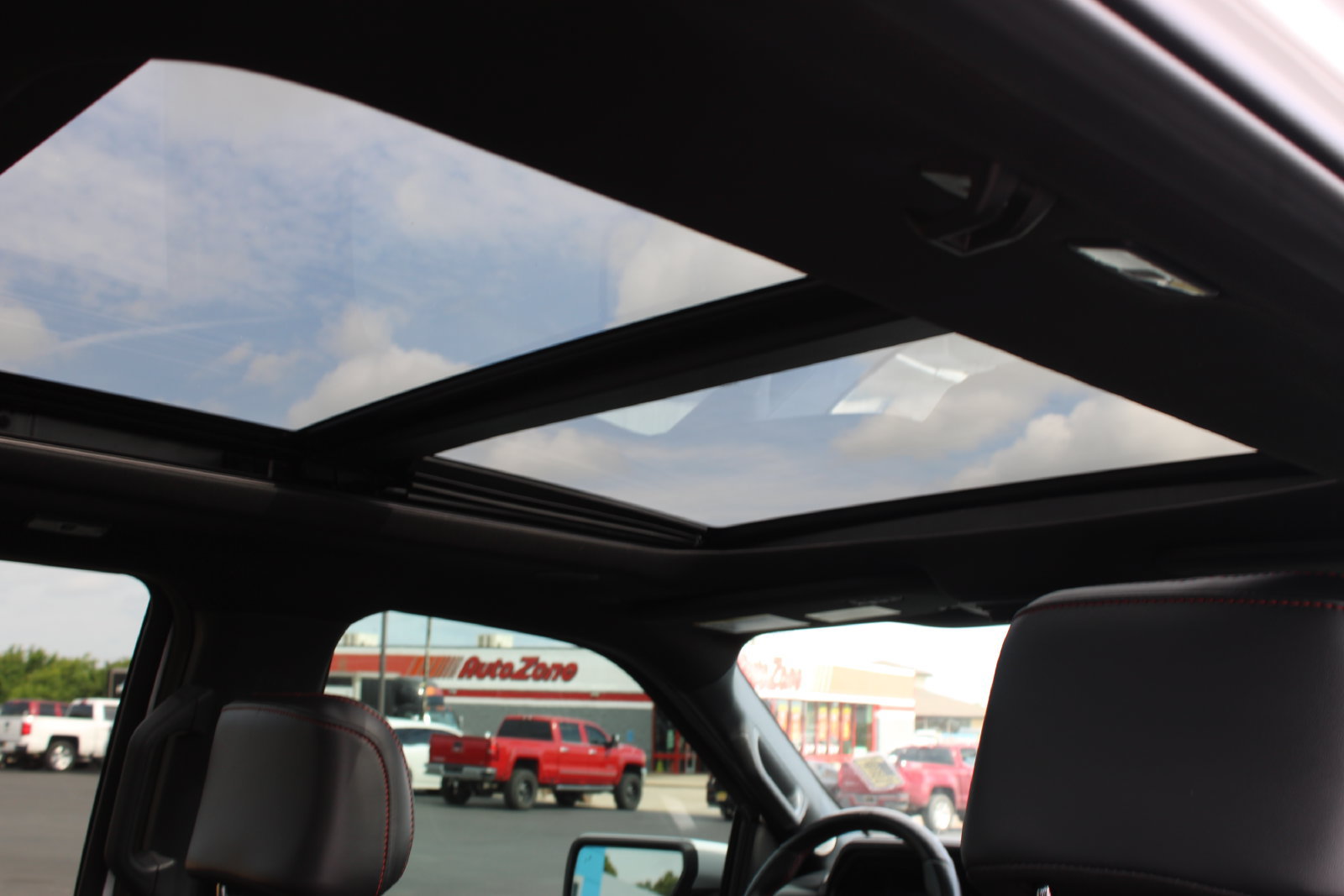 Used 2025 Ford F150 Raptor AWD/4WD image 31