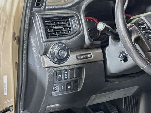 Used 2021 Nissan Titan PRO-4X w/ Pro-4x Convenience Package AWD/4WD image 8