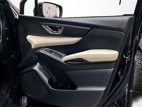 Used 2022 Subaru Ascent Limited image 28