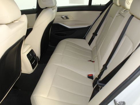 Used 2025 BMW 330i xDrive Sedan image 12