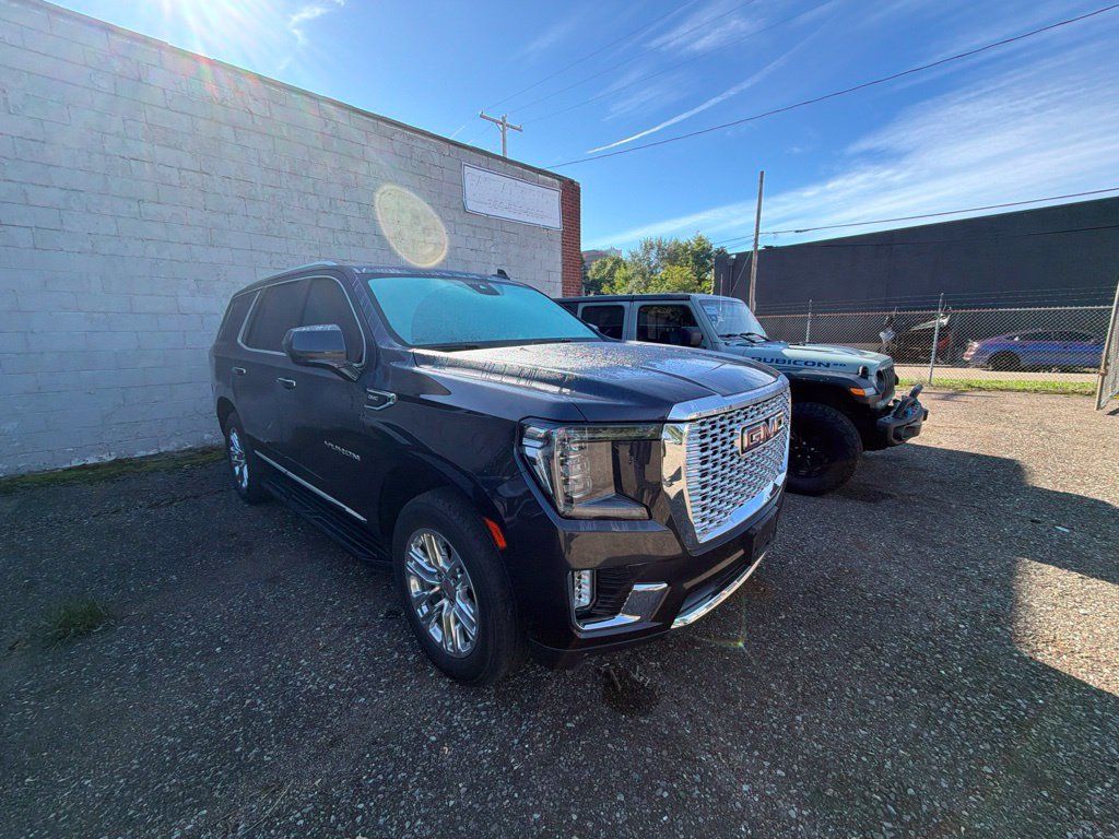 Used 2023 GMC Yukon SLT AWD/4WD image 5