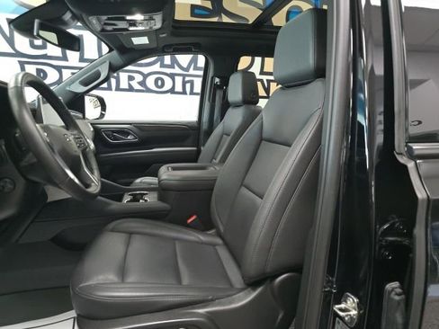 Used 2024 Chevrolet Tahoe Z71 w/ Luxury Package image 18