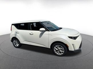 Used 2025 Kia Soul LX w/ LX Technology Package FWD video 2