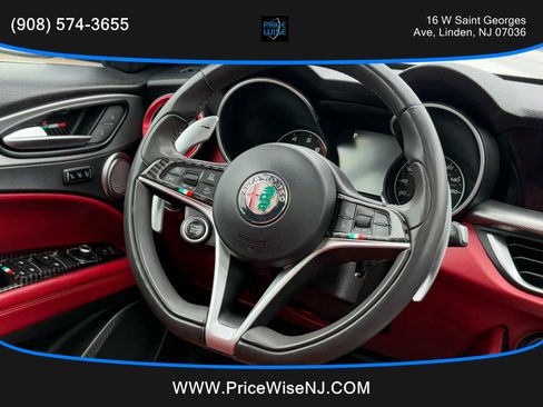 Used 2018 Alfa Romeo Stelvio Ti Sport image 11