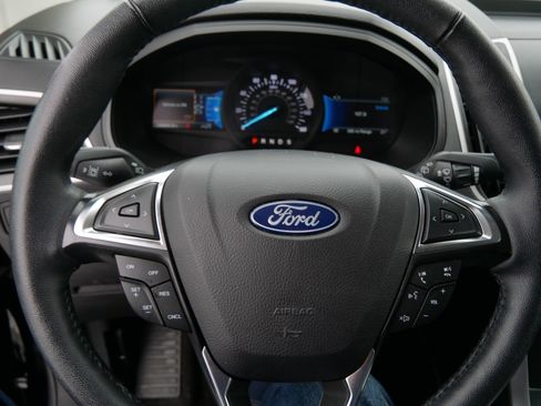 Used 2024 Ford Edge SEL image 25