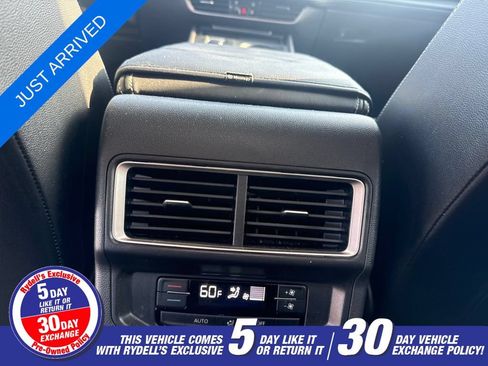Used 2024 Volkswagen Atlas SE AWD/4WD image 12