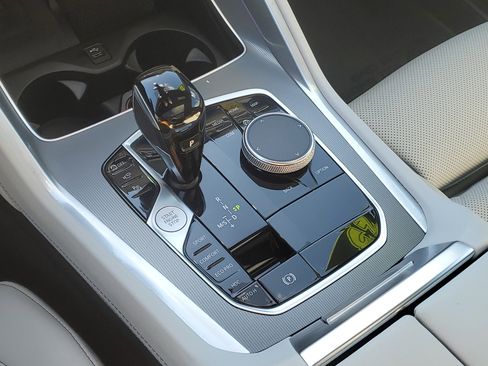 Certified 2023 BMW X6 xDrive40i w/ M Sport Package image 23