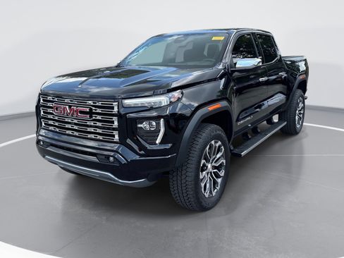 Used 2026 GMC Canyon Denali AWD/4WD image 3