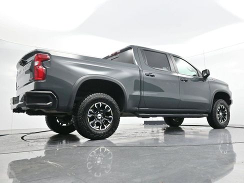 Used 2025 Chevrolet Silverado 1500 ZR2 w/ Technology Package image 53
