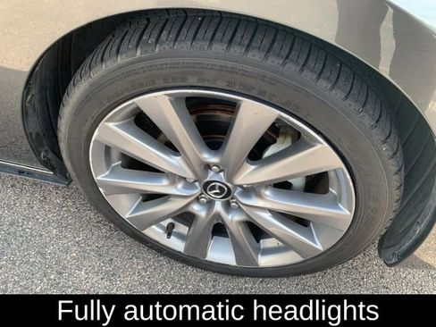 Used 2022 MAZDA MAZDA3 s image 11