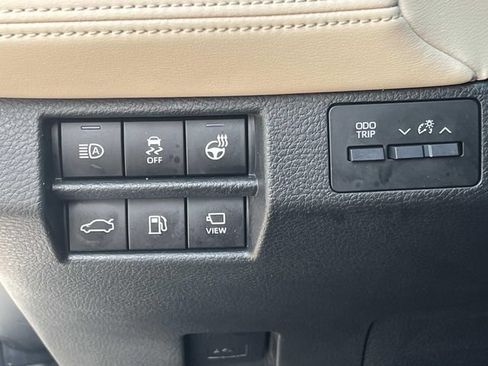 Used 2020 Toyota Avalon Limited w/ Advanced Safety Package FWD image 27