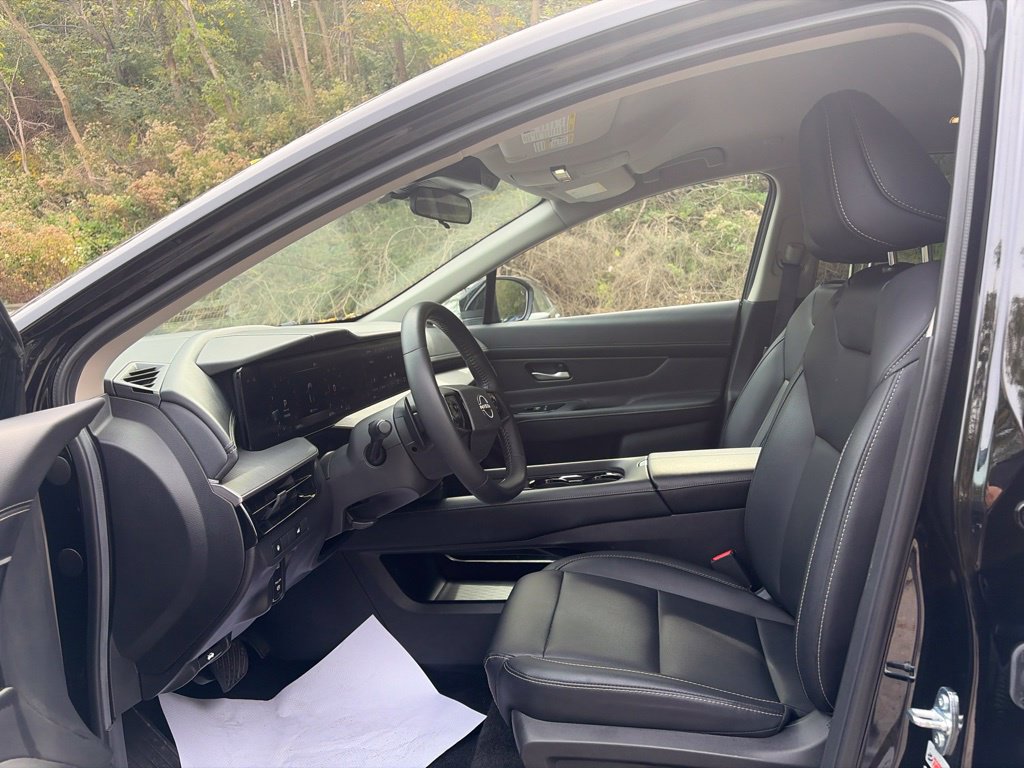 Certified 2025 Nissan Murano SV AWD/4WD image 11