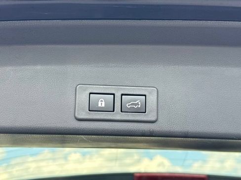 Used 2023 Subaru Ascent Touring AWD/4WD image 10