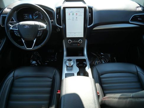 Certified 2024 Ford Edge SEL w/ Convenience Package AWD/4WD image 16