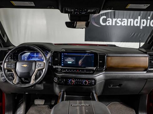 Used 2024 Chevrolet Silverado 2500 High Country w/ Technology Package AWD/4WD image 14