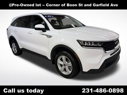 Used 2022 Kia Sorento LX AWD/4WD image 11