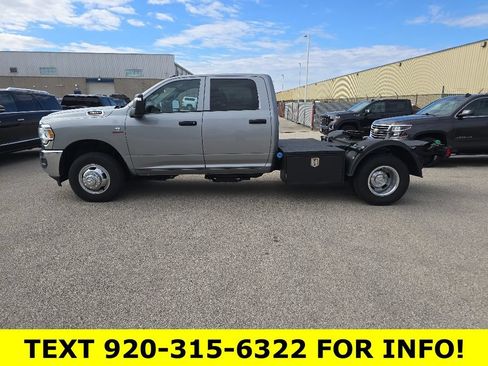 Used 2024 RAM 3500 Tradesman w/ Chrome Appearance Group AWD/4WD image 3
