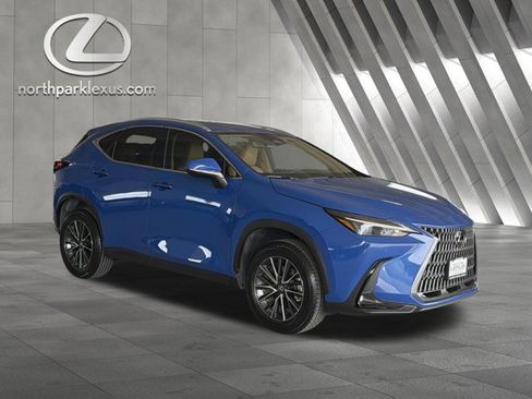 Certified 2025 Lexus NX 250 FWD w/ Towing Package (2000 Lbs) image 5