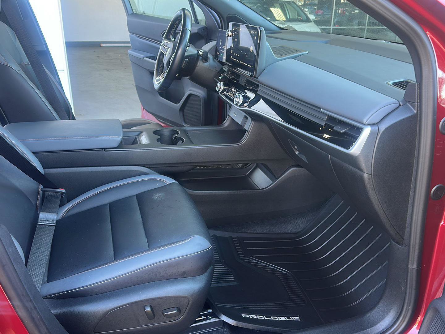 Used 2025 Honda Prologue Touring image 12