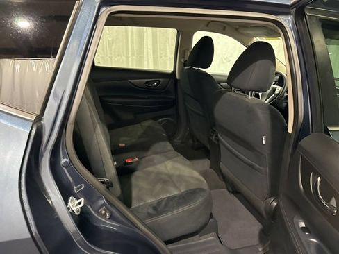 Used 2015 Nissan Rogue SV image 13