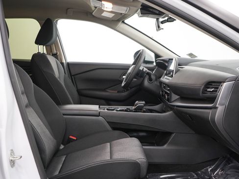 Certified 2026 Nissan Rogue SV AWD/4WD image 13