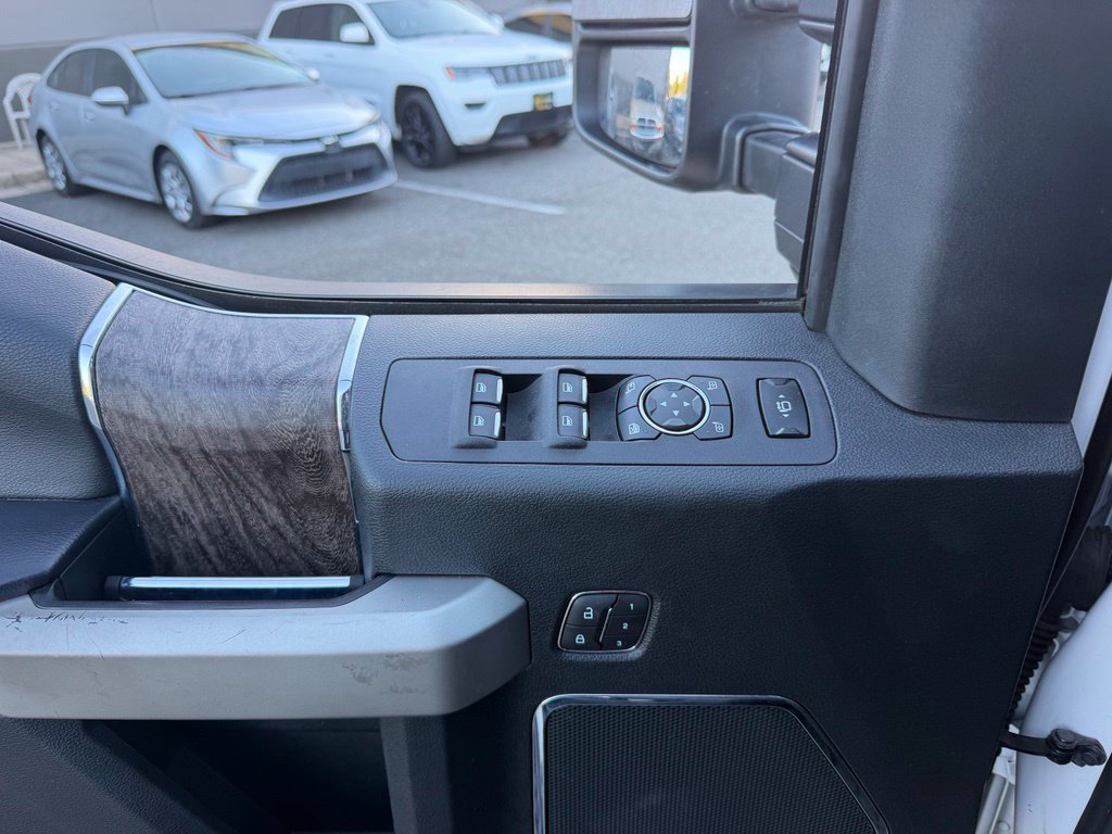 Used 2019 Ford F250 Lariat w/ Lariat Ultimate Package AWD/4WD image 11