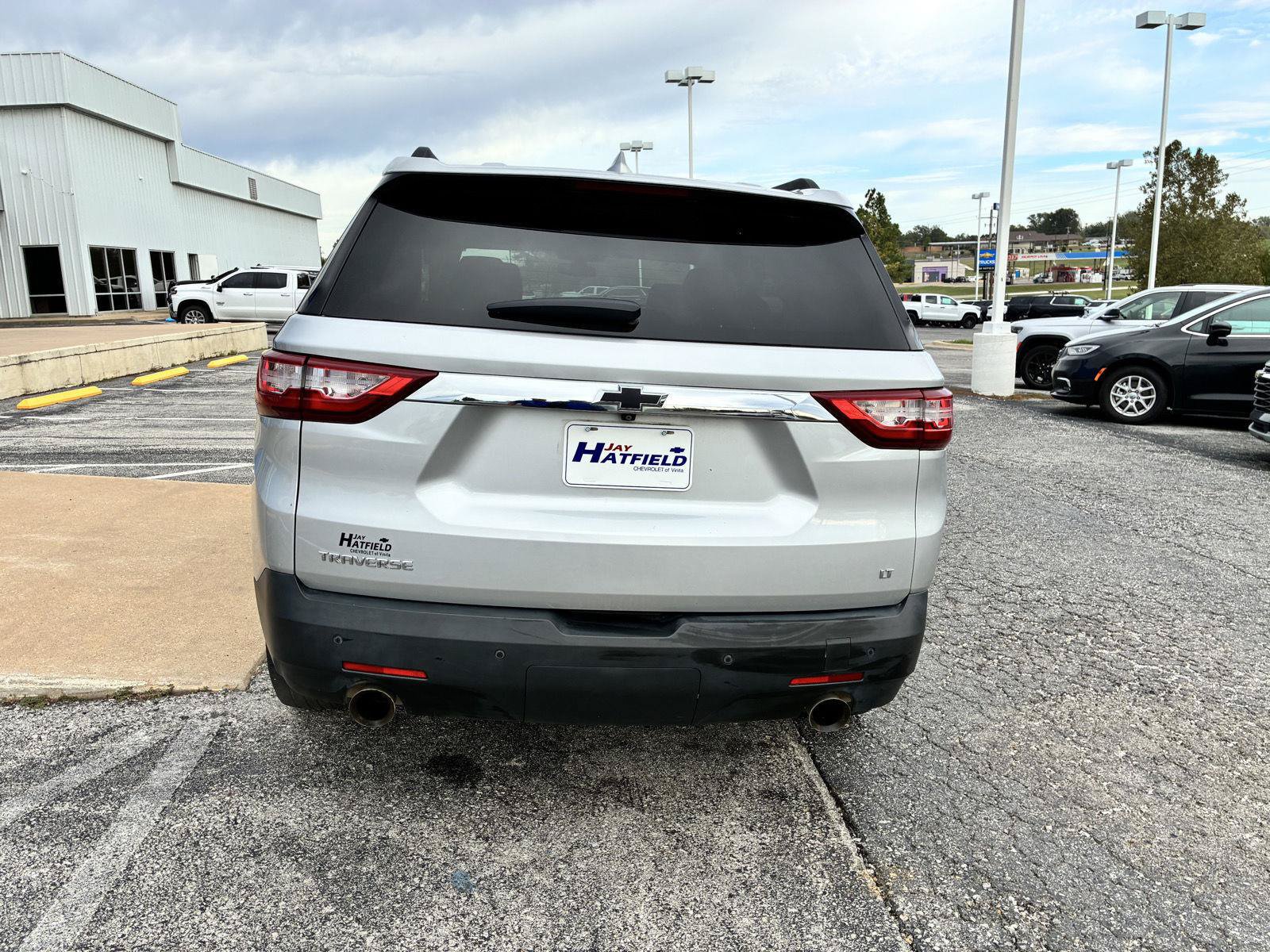 Used 2021 Chevrolet Traverse LT FWD image 7