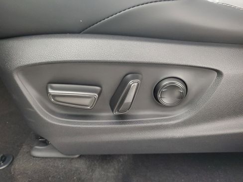 New 2026 Subaru Solterra Premium image 32