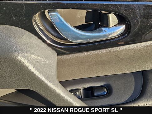 Used 2022 Nissan Rogue Sport SL image 32