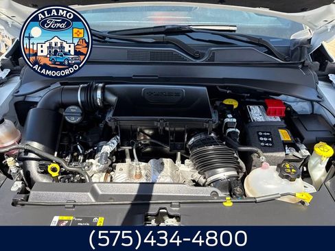 Used 2024 Jeep Compass Latitude image 29