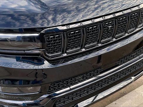 Used 2023 Jeep Grand Wagoneer Series II w/ Quick Order Packagew 28T image 29