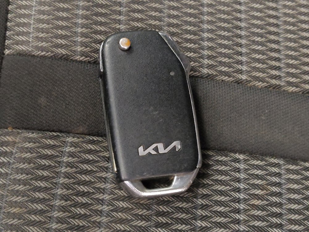 Used 2022 Kia Sorento LX FWD image 32