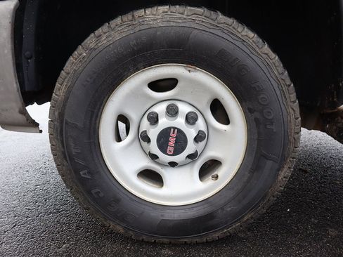 Used 2006 GMC Sierra 2500 W/T RWD image 36