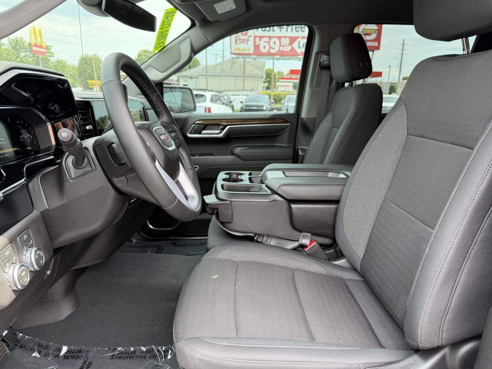 Used 2026 GMC Sierra 1500 SLE w/ Preferred Package AWD/4WD image 8