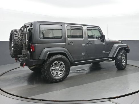 Used 2016 Jeep Wrangler Unlimited Rubicon w/ Connectivity Group AWD/4WD image 3